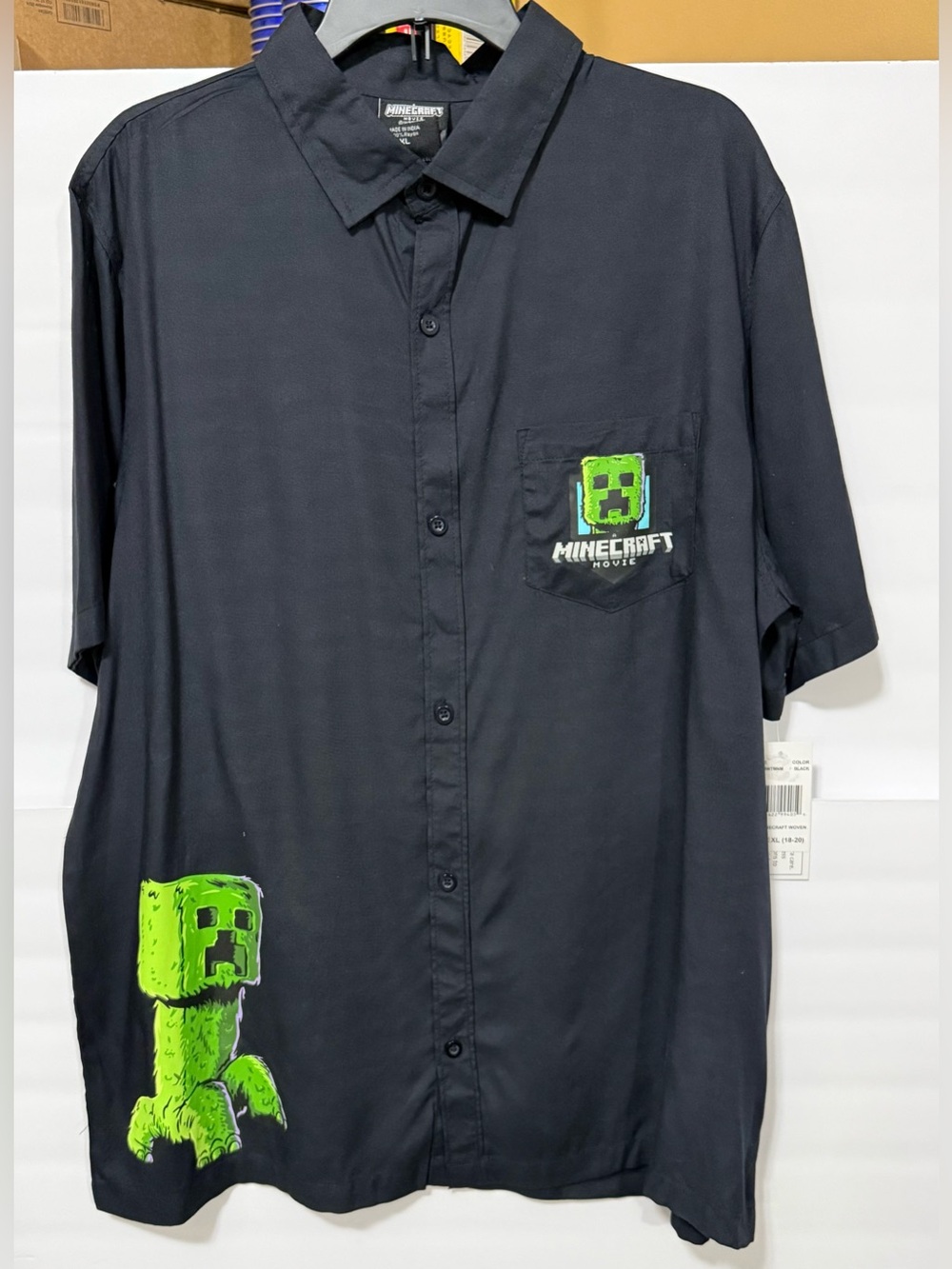 Minecraft Movie Boys NWT Black Short Sleeve Woven Button Down Shirt Size XL